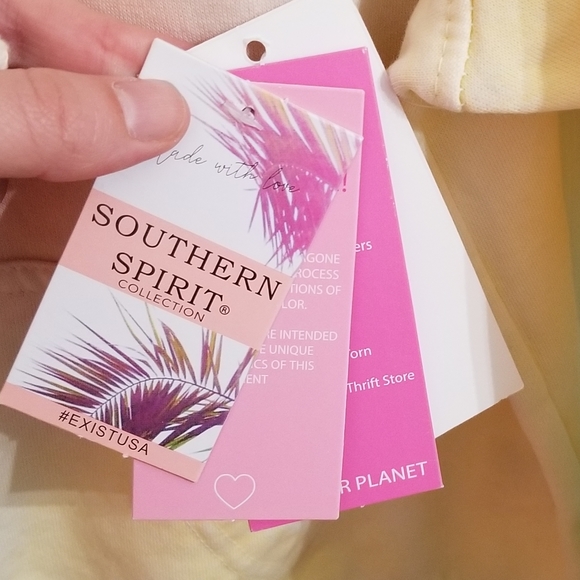 NEW Southern Spirit Tie Dye Hoodie Women's Size Medium - Picture 5 of 6